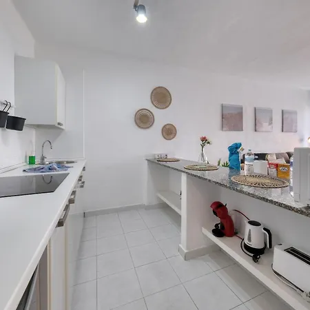 Abora - 500m To The By Lanzarote Apartment *