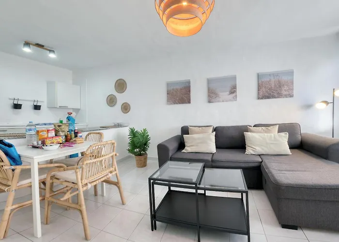 Abora - 500m To The By Lanzarote Puerto del Carmen (Lanzarote)